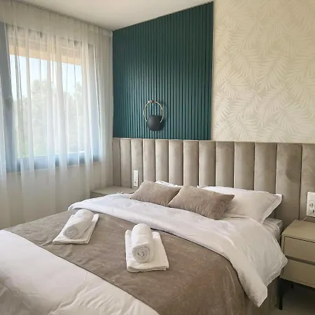 Luxury Aquamarine Apartamento Kožino