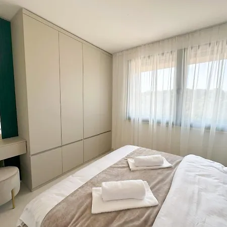 Luxury Aquamarine * Kožino